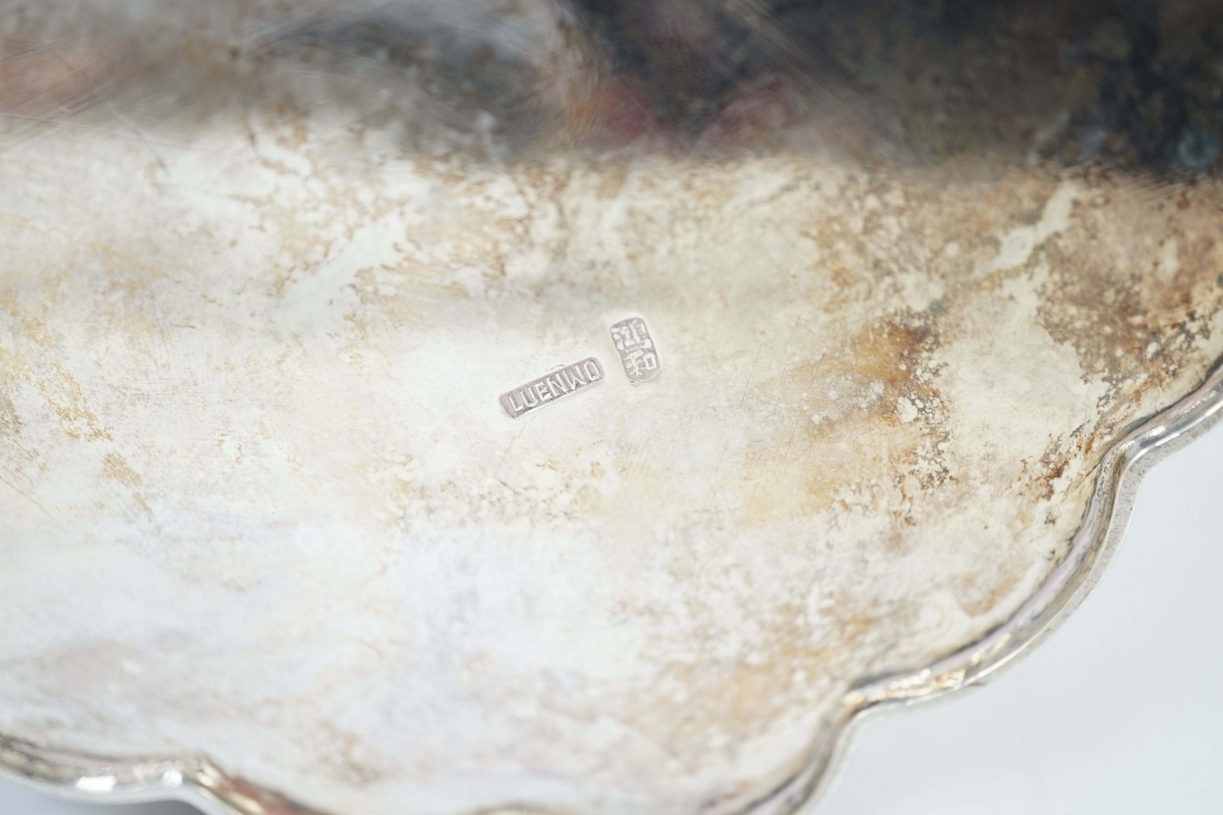 A late 19th/early 20th century Chinese Export silver teapot, by Luen Wo, Shanghai